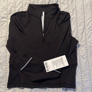 NWT lululemon it's rulu run ribbed cropped half zip